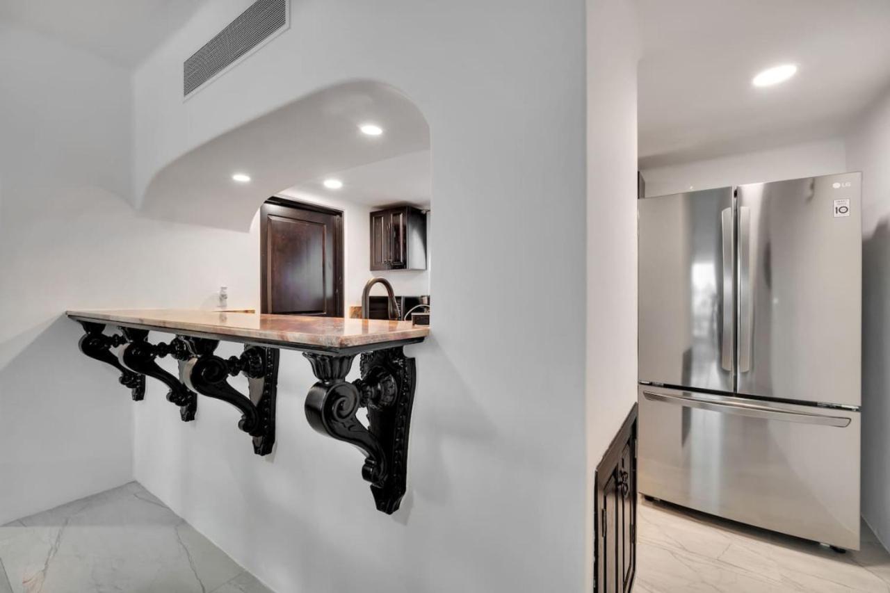 カボ・サン・ルーカス Completely Remodeled 2Bd-2Ba Plaza Bonitaヴィラ エクステリア 写真